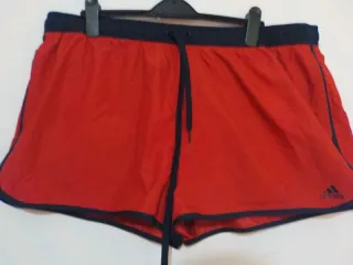 Pantalones cortos Adidas rojos deportivos