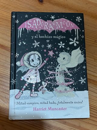 Libro Isadora Moon. Edición especial, tapa dura.