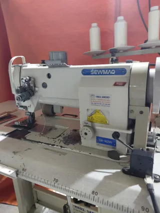 Máquina de coser industrial SEWMAQ SW-4420H/carro