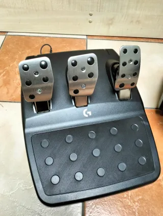 Volante e Pedaliera Logitech G923 (PC, PS4, PS5)