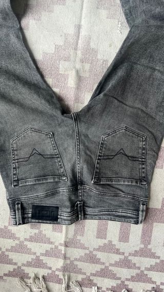 Vaqueros Diesel grises talla 30