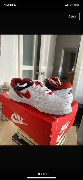 Zapatillas Nike Blancas y Rojas