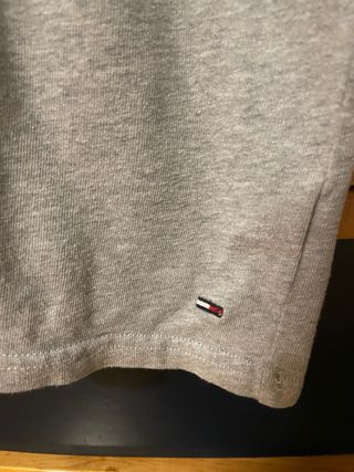Camiseta Tommy Jeans Gris Talla M