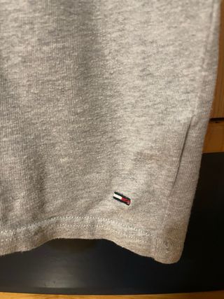 Camiseta Tommy Jeans Gris Talla M