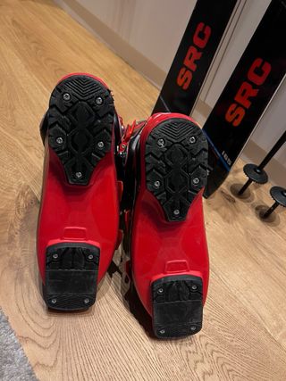 Esquís Blizzard SRC con fijaciones y bastones