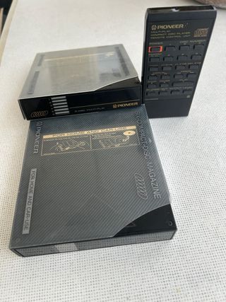 Dos Cargadores 6 CD Pioneer y Mando a Distancia