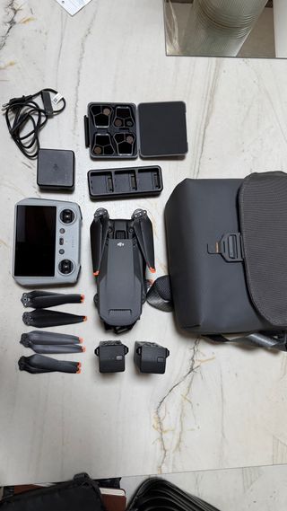 DJI Mavic 3 Pro combo  - Nuevo, sin vuelos