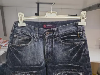 Pantalón vaquero azul oscuro talla 30