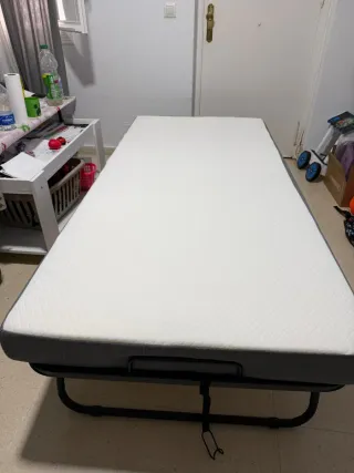 Cama Plegable con Ruedas