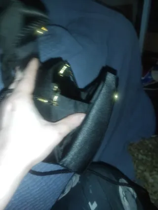 Bolso de fiesta raso negro con borla