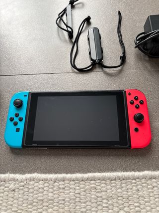 Nintendo Switch Completa con Accesorios