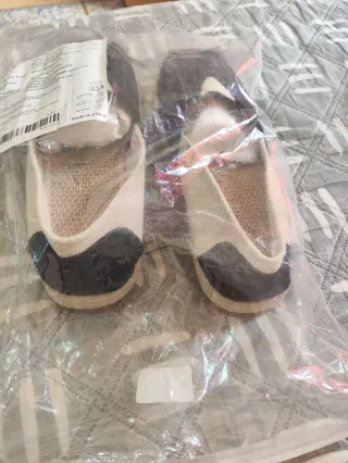 Zapatos planos sin estrenar.