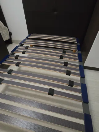 2 Cabeceros y 2 Somieres de Piel