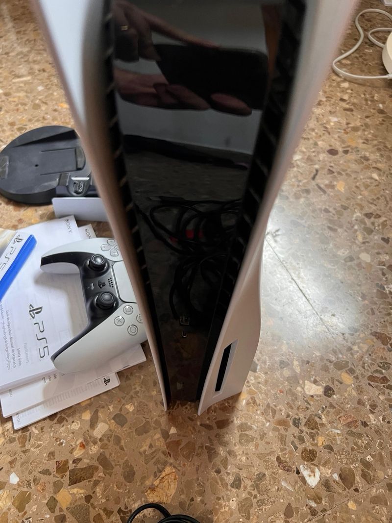Consola PlayStation 5 Sony + cargador de mandos afbeelding 3