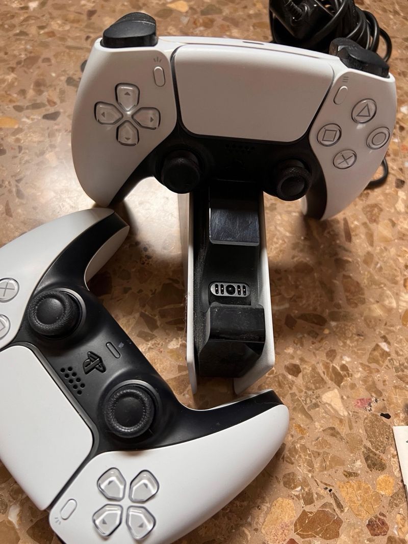Consola PlayStation 5 Sony + cargador de mandos afbeelding 2