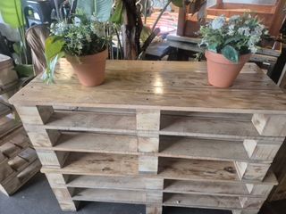 Banco de madera de palet tratado exterior
