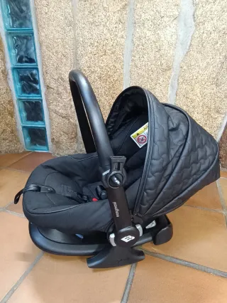 Carrito Bebecar V Pluma Negro Bronce