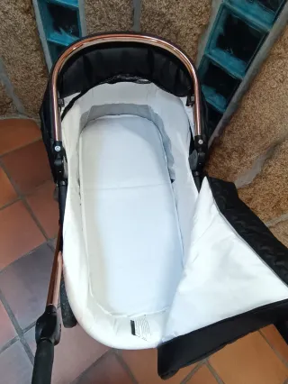 Carrito Bebecar V Pluma Negro Bronce