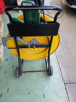 Flejadora Eléctrica Fromm P300