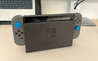 Nintendo Switch Negra + Just Dance 2022