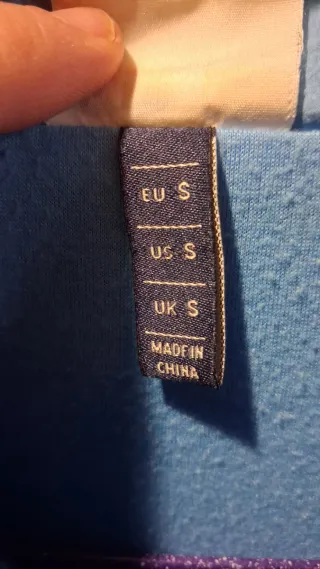 Chaqueta deportiva Ellesse azul y blanca