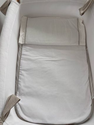 Cuna de caña de bambú