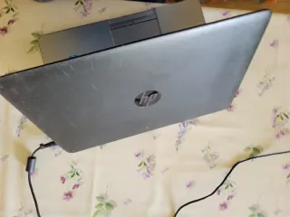 HP 840 G2 Portátil Plata y Negro