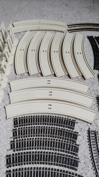 Lima rotaie per plastico ferroviario