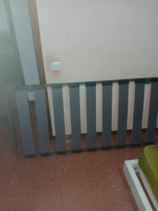 Somier y mesa de estudio