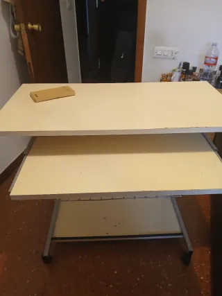 Somier y mesa de estudio