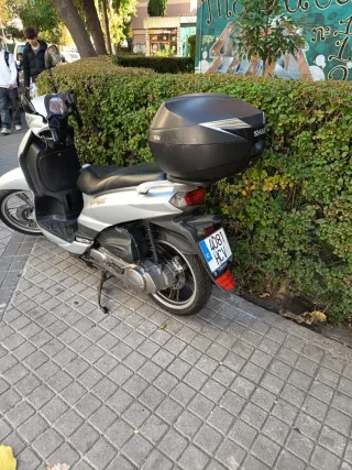 Peugeot 125 Scooter 2012