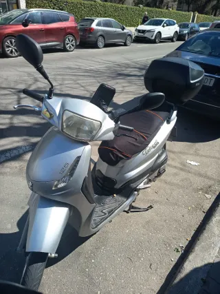 Peugeot 125 Scooter 2012