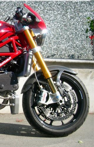 Guardabarros Delantero Carbono Ducati Monster