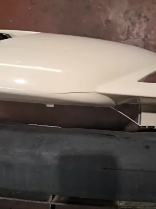 Paragolpes Peugeot 207 con faros antiniebla.