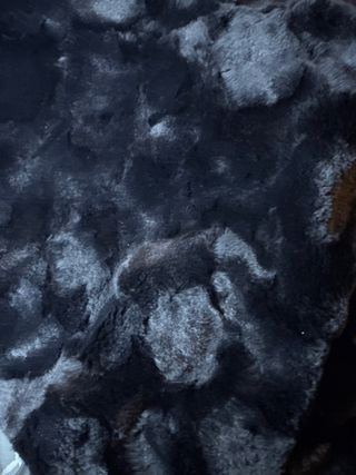 Chaqueta de pelo negra