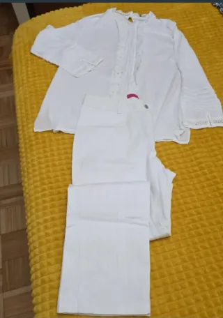 Lote 3 prendas: pantalón y blusa