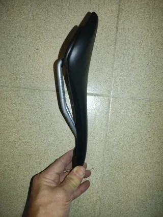 Asiento de Bicicleta Negro y Verde