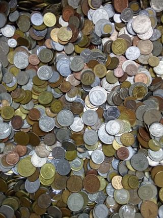 2 kilos y 200 Monedas Extranjeras