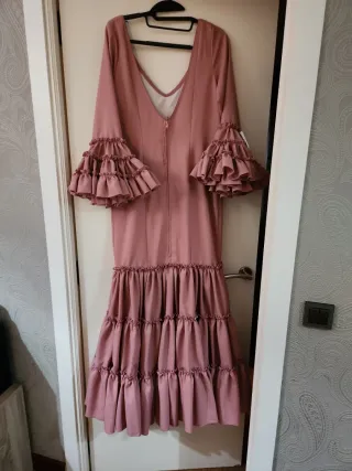 Vestido de flamenca rosa empolvado canastero
