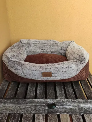 Cama para perro Hyggelig marrón y gris