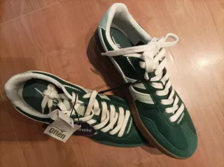 Zapatillas deportivas verde y blanco Talla 46