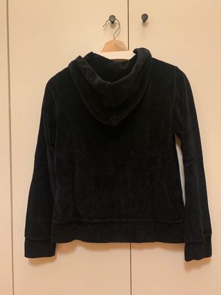 Sudadera terciopelo negra con capucha