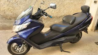 Motocicleta 250 cv con 35.746 km.