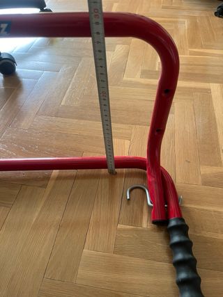Soporte para bicicleta rojo