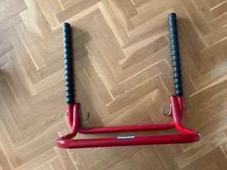 Soporte para bicicleta rojo