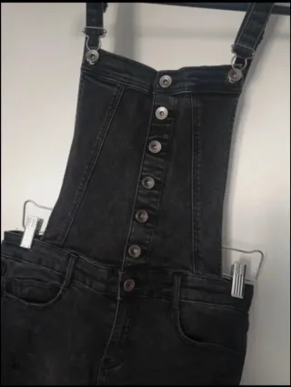 Mono vaquero negro Stradivarius