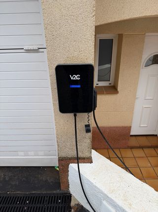 V2c cargador 7,4kw