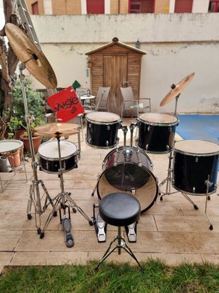 Batería Ludwig Negra Poco Uso