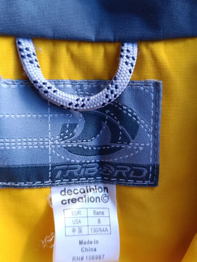 Chaqueta impermeable amarilla Tribord 8 años