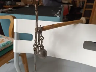 Balanza romana antigua madera